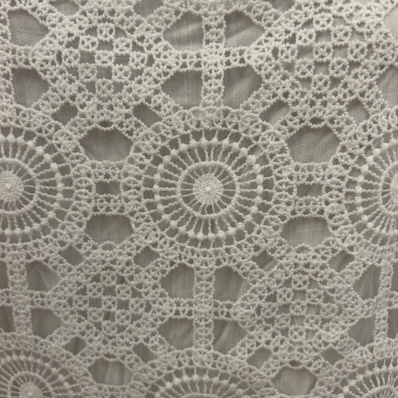 Off-Shoulder, White, Lacey Crop Top with Puffy Sleeves, Sz S - Picture 4 of 7